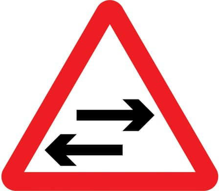 Two-way traffic on route crossing ahead